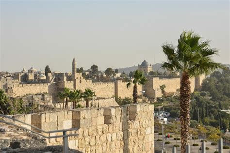 Premium Photo | The walls of the Old City in Jerusalem