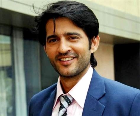 Hiten Tejwani Age, Height, Wife, Family, Biography & More » StarsUnfolded