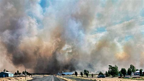 A Town in Washington State Is Evacuated as a Wildfire Burns Six Houses ...