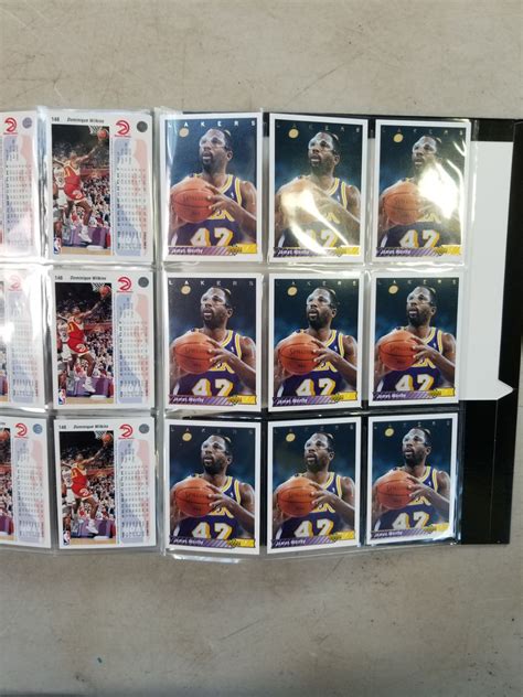 BINDER OF NBA HALL OF FAMER CARDS - Big Valley Auction