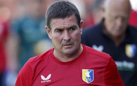 Nigel Clough bans players from celebrating goals at Mansfield Town