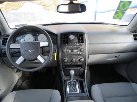 2006 Chrysler 300 - Interior Pictures - CarGurus