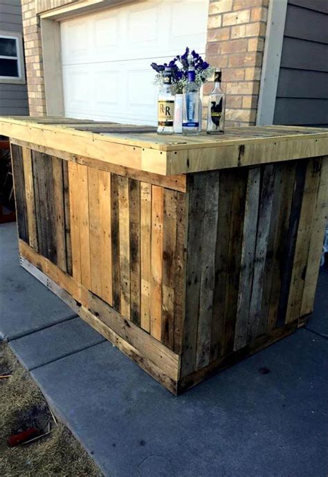 DIY Pallet Outdoor Bar | 101 Pallets