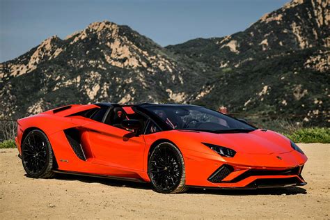 Lamborghini Aventador S Roadster Review: This Bull Leaves a Mark