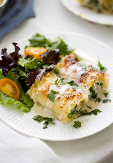 Recipe: Creamy Chicken Alfredo Lasagna Roll-Ups | Kitchn