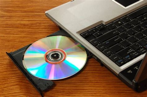 Optical Storage Devices: Overview, Features, Pros & Cons