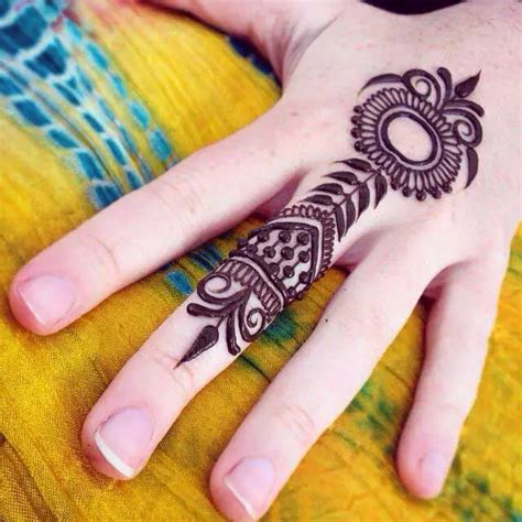 25 Beautiful Ring Mehndi Designs For Your Hands