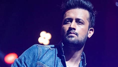 Atif Aslam wins Best Playback Singer Award at LSA 2019