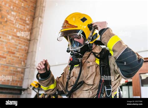 Firefighter mask hi-res stock photography and images - Alamy