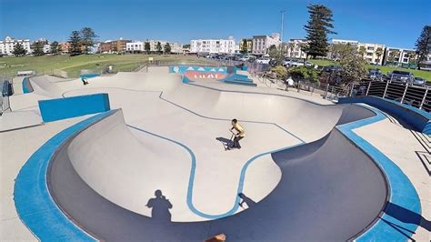 FAMOUS BONDI SKATE PARK - YouTube