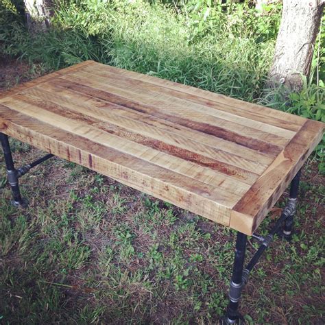 DIY Rustic Coffee Table | Rustic coffee tables, Coffee table, Diy coffee table
