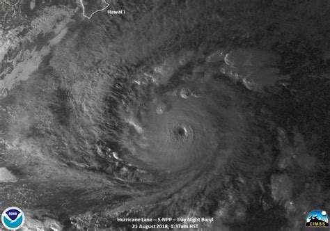 Hawaii braces for major hurricane