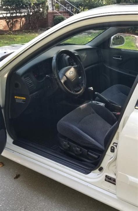 Hyundai Sonata '03 Under $3K By Owner in Greenville, SC 29611 WHITE