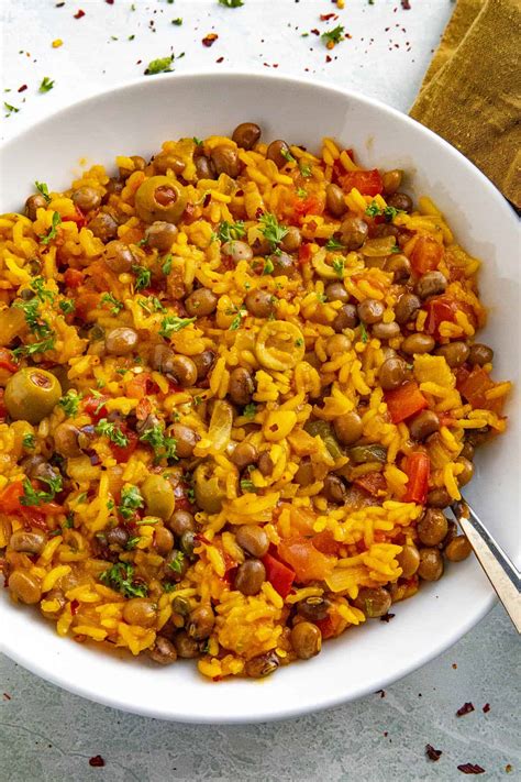 Arroz con Gandules (Puerto Rican Rice with Pigeon Peas) - Chili Pepper Madness