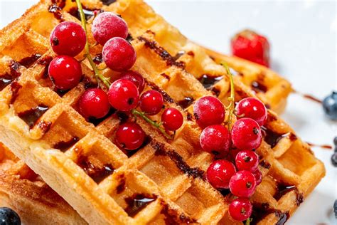 Download Fruit Currants Berry Food Waffle 4k Ultra HD Wallpaper