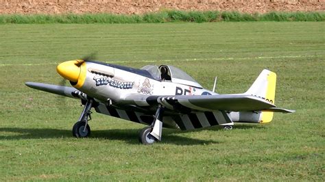 P-51 MUSTANG RC SCALE MODEL AIRPLANE FLIGHT DEMONSTRATION / Mega RC Airs...