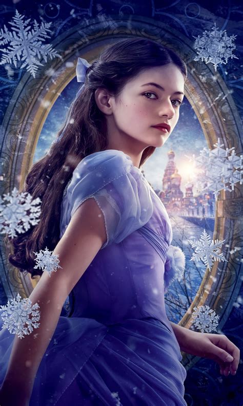 Mackenzie Foy as Clara in The Nutcracker and the Four Realms 5K ...