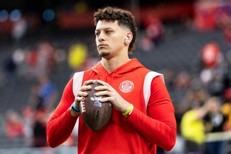 Patrick Mahomes Reacts to Raiders Calling Him a ‘Bitch,’ Kermit Doll ...