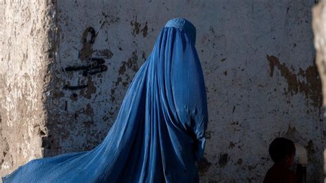 Afghanistan face veil decree: 'It feels like being a woman is a crime' - BBC News