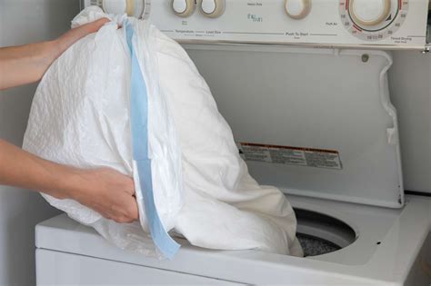 How to Wash Laundry Infested With Bedbugs