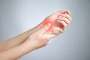 9 Causes of Thumb Joint Pain and Treatment Tips