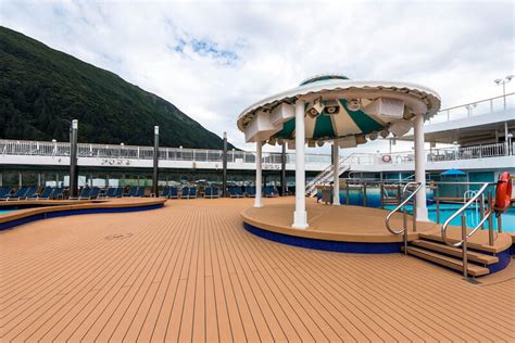 Pool on Norwegian Pearl Cruise Ship - Cruise Critic