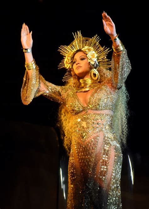 Beyoncé - Performance at 59th Annual GRAMMY Awards in Los Angeles ...