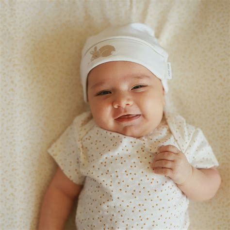 Organic Baby Hat Embroidered 'Sleepy Bunny' GOTS – Bumbles & Boo