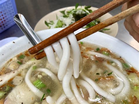 Bánh Canh Cá Lóc - Thick Rice Noodles with Snakehead Fish - Delicious Vietnam