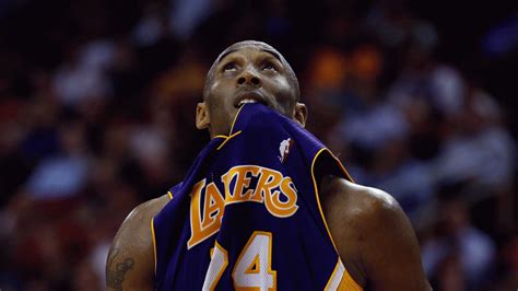 Kobe Bryant Biting His Shirt Wallpaper - kobe bryant wallpaper hd