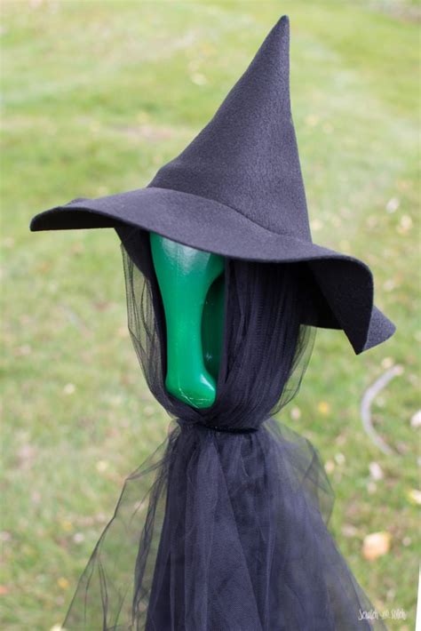 Free Witch Hat Sewing Pattern - DIY Halloween Decorations - Scratch and Stitch | Scratch and Stitch