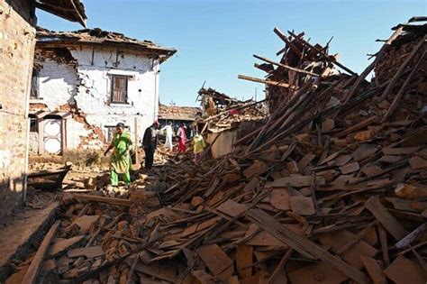 Nepal Quake Kills More Than 150 - The New York Times