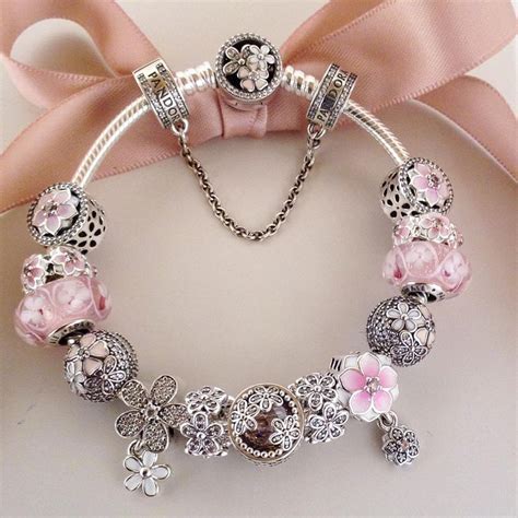 1825 best Pandora Bracelet & Charms images on Pinterest | Pandora beads, Pandora bracelets and ...