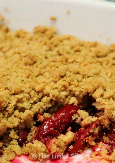 Summer Plum Crumble Recipe | The Links Site