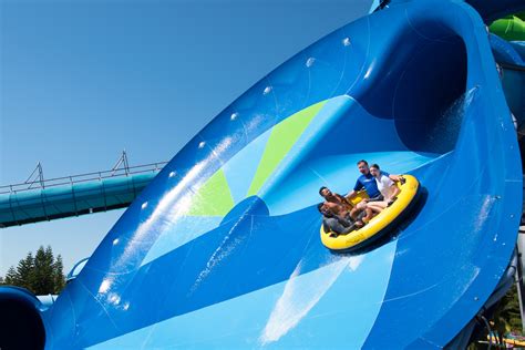 Ray Rush Family Water Slide Now Open at Aquatica Orlando – Review ...