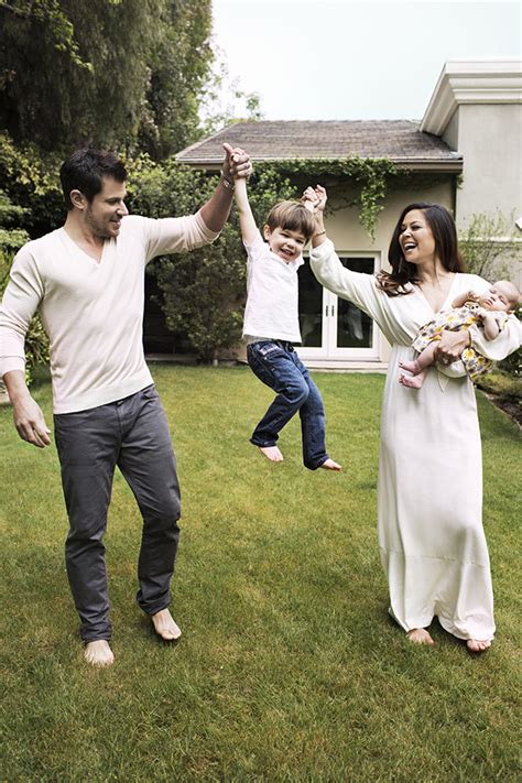 Vanessa Minnillo-Lachey Shares Family Portrait | Celeb Baby Laundry