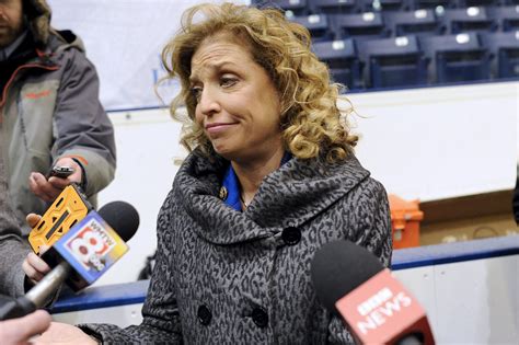 Why Democrats should dump Debbie Wasserman Schultz