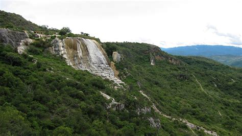 Hierve El Agua: The Incredible Waterfall Frozen in Time (PHOTOS) | The ...