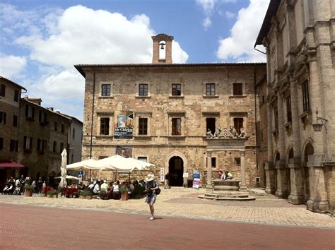 Montepulciano, Piazza Grande. Montepulciano, Piazza Grande (photocredit #LocandaSanFrancesco # ...