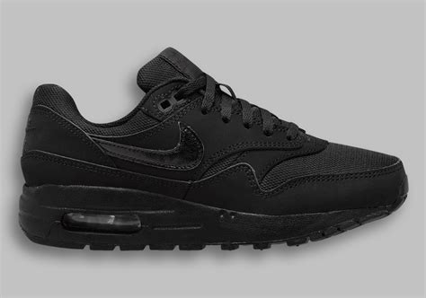 Preschool Nike Air Max 1 "Triple Black" FD3307-001 | SneakerNews.com