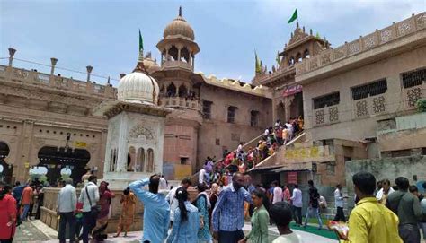 Radha Rani Temple Barsana Timings and Detailed Guide