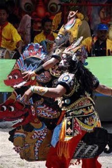 Informasi Wisata dan Budaya: Kesenian Jaranan Buto