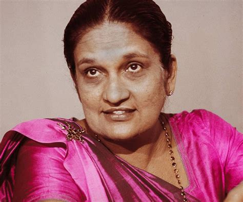 Sirimavo Bandaranaike Biography - Childhood, Life Achievements & Timeline