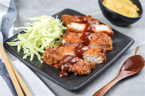 Japanese Fried Pork Cutlet (Tonkatsu) Recipe