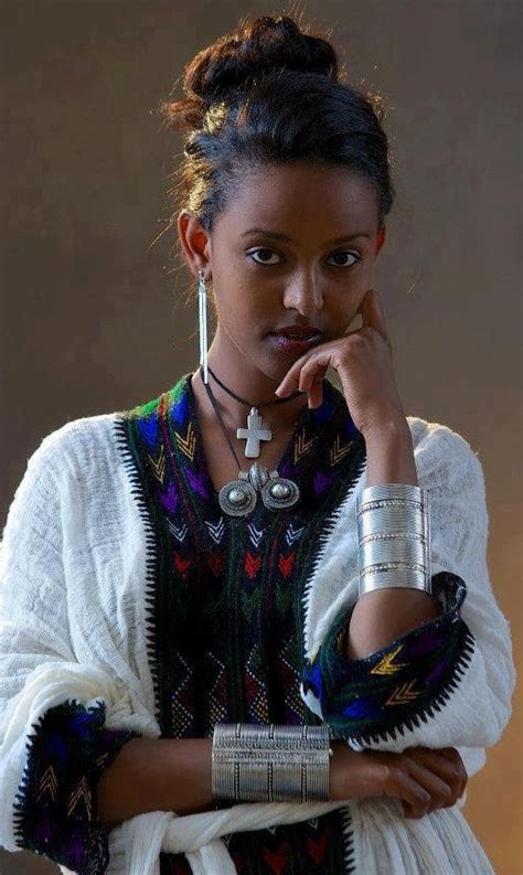 Ethiopia - Africa vernacular architecture | Ethiopian women, Ethiopian traditional dress ...