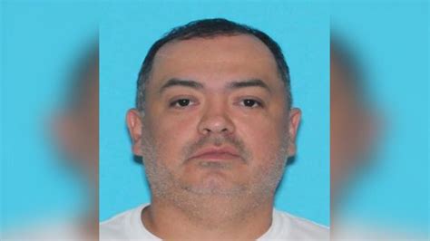 Hidalgo County Sheriff's Office seeks public's help in locating murder suspect | KGBT