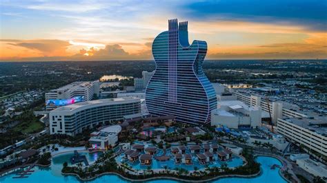 World's First Guitar-shaped Hard Rock Hotel @ Hollywood, Florida - BIZ+Leisure