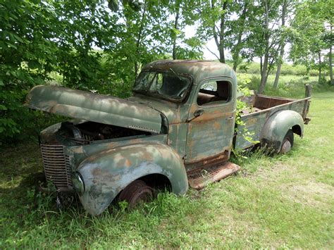 1950's era International pickup Old Trucks, Cars Trucks, Old Pickup, Rusty Cars, International ...