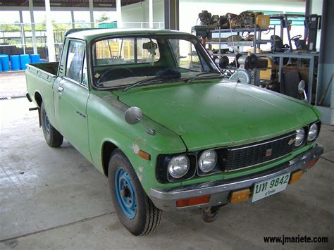 View of Isuzu Florian 1800. Photos, video, features and tuning of vehicles. gr8autophoto.com