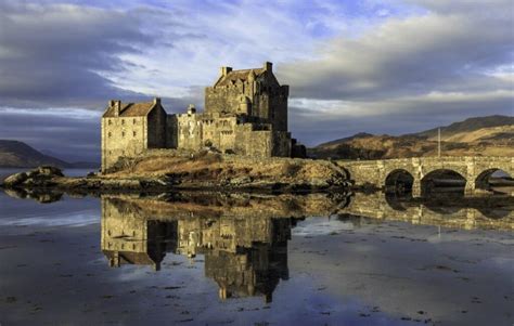 Study Abroad Feature: History of Eilean Donan Castle – Trinity Tripod